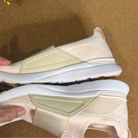 APL Techloom Bliss Knit Running Size 6 - Picture 8 of 11